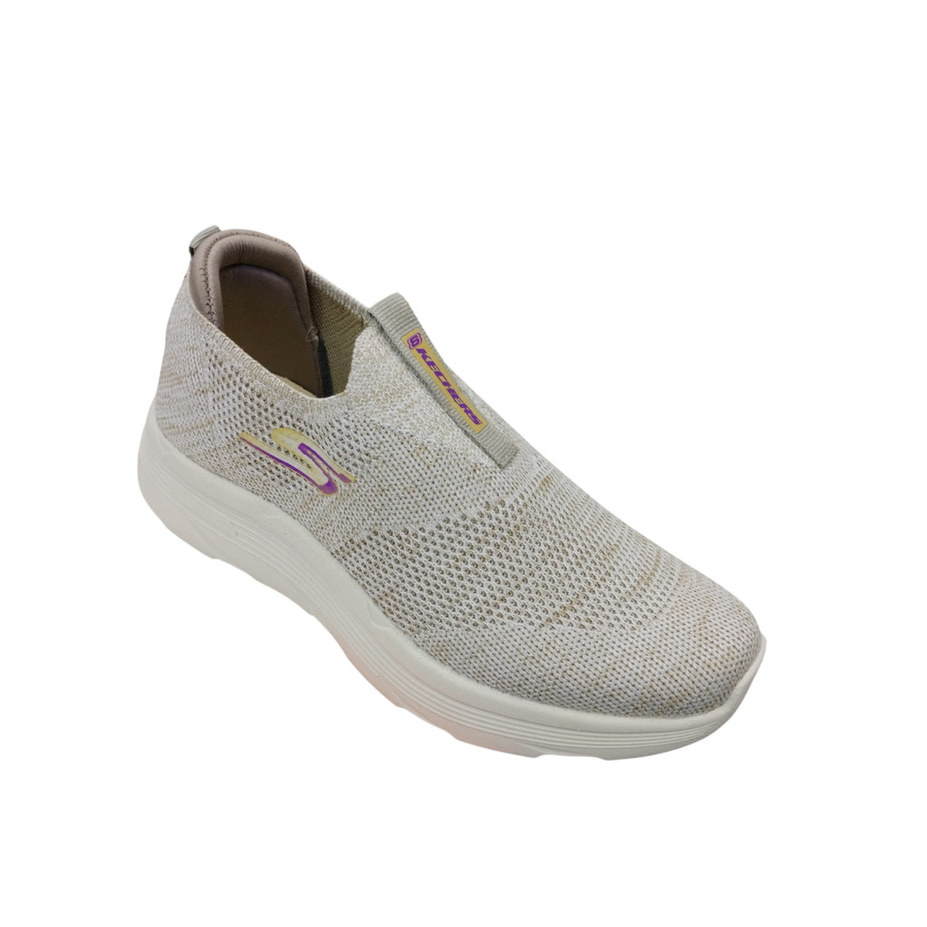 CLOUDYSkechers